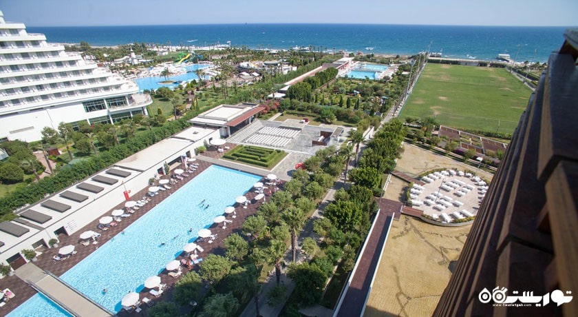 چشم انداز زیبایی از داخل هتل